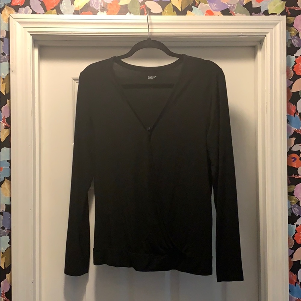 GapBody Maternity Nursing Shirt in Medium